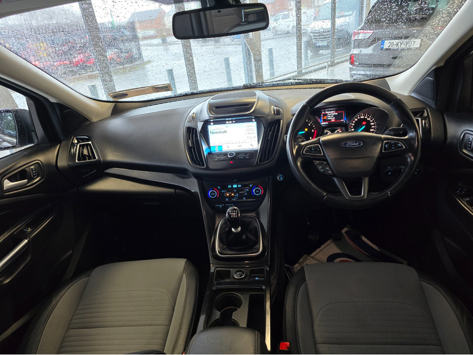 2017 Ford Kuga - image 8