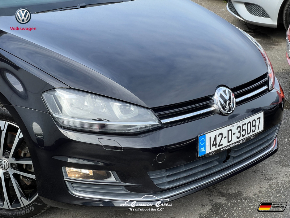 2014 Volkswagen Golf - image 25