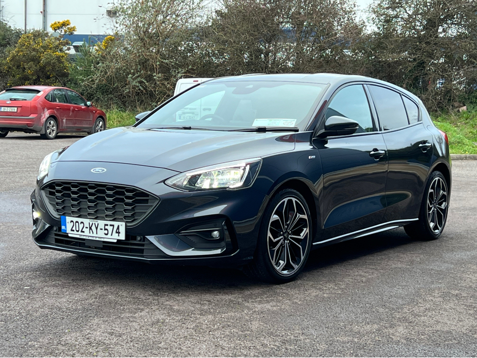 2020 Ford Focus - image 12