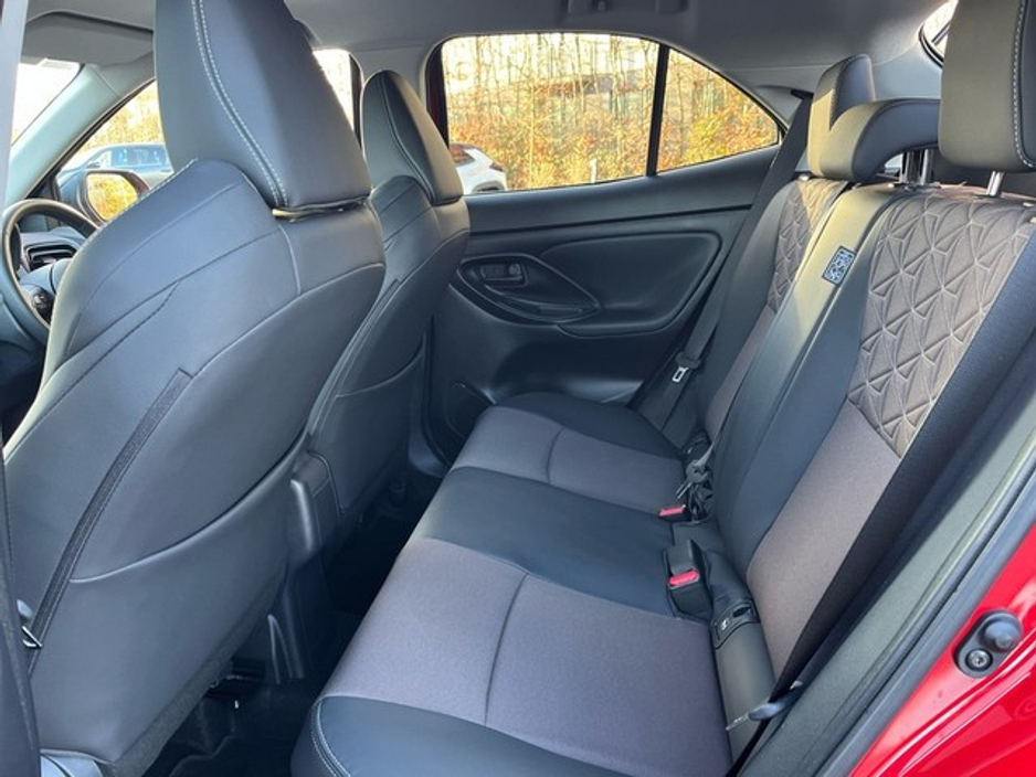 2024 Toyota Yaris Cross CROSS SOL 4DR AUTO €31,950