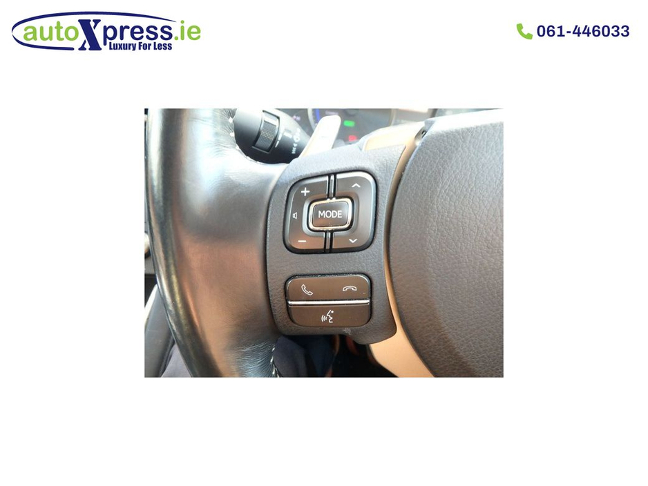 2019 Lexus IS 300 h Hybrid VERSION L, Reversing camera