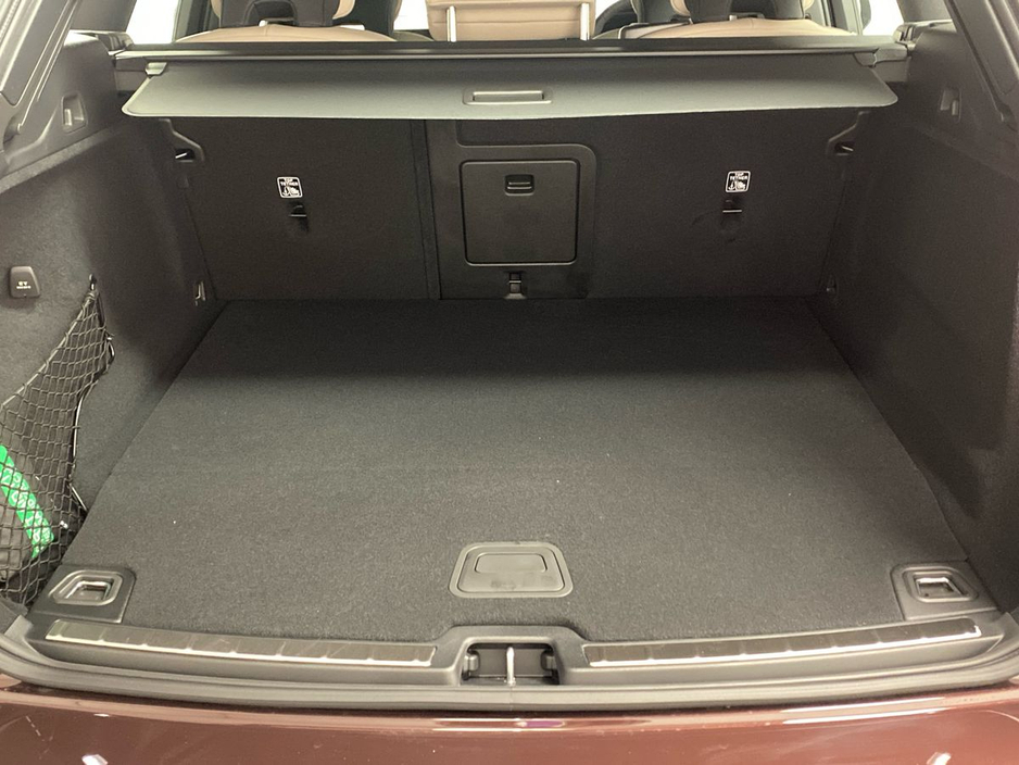 2026 Volvo XC60 - image 9