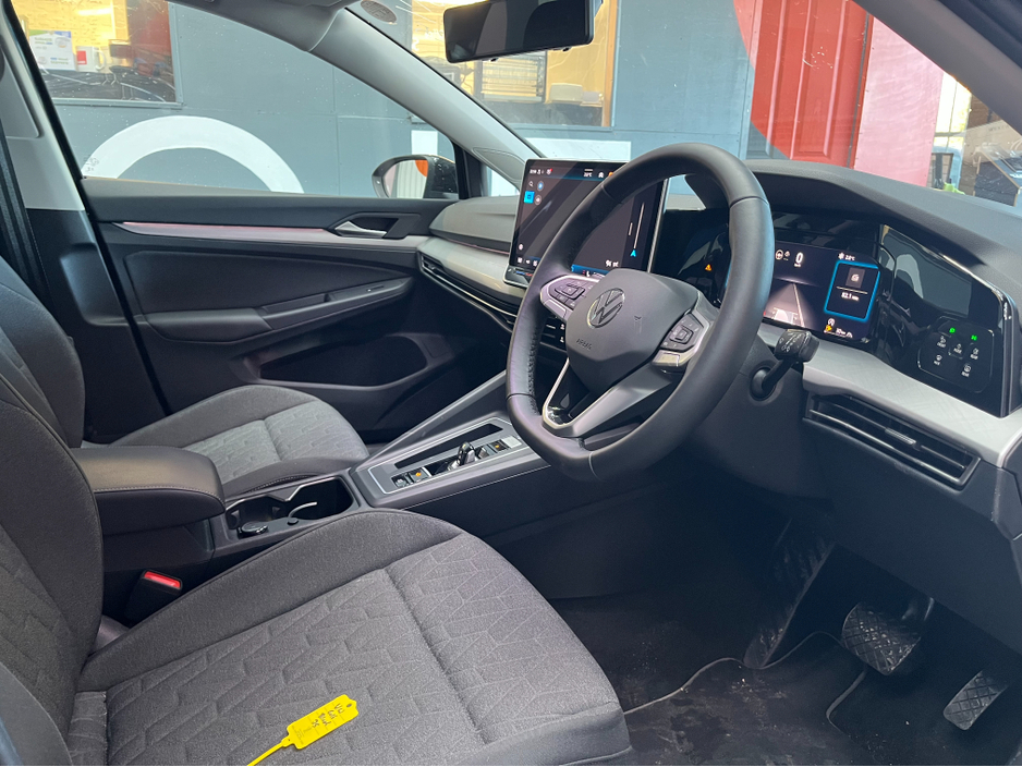 2025 Volkswagen Golf €38950 2025 VOLKSWAGEN GOLF TDI ACTIVE ADVANCE 2.0 AUTOMATIC / CRUISE CONTROL / HEATED SEATS / REVERSE CAMERA €38,950