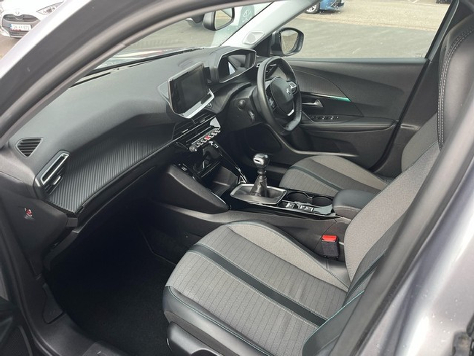 2022 Peugeot 2008 - image 6