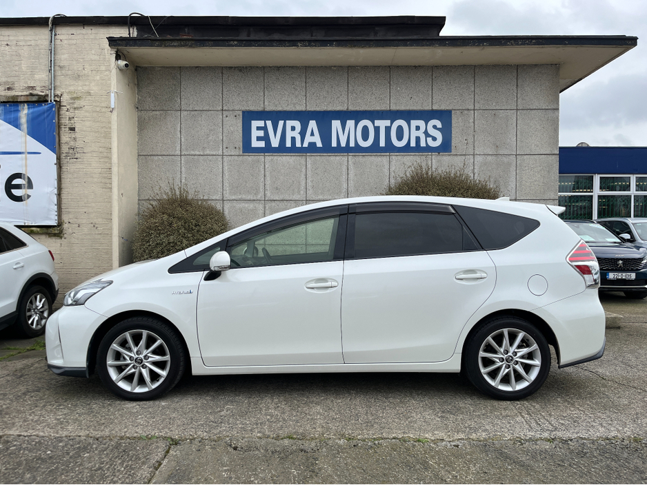 2018 Toyota Prius+ - image 6