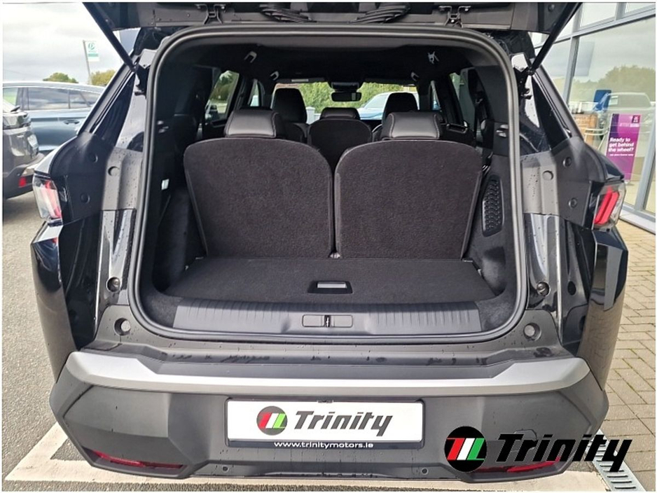 2025 Peugeot 5008 * DEMO * AUTOMATIC DIPPING LED HEADLIGHTS * TRINITY MOTORS * €48,945