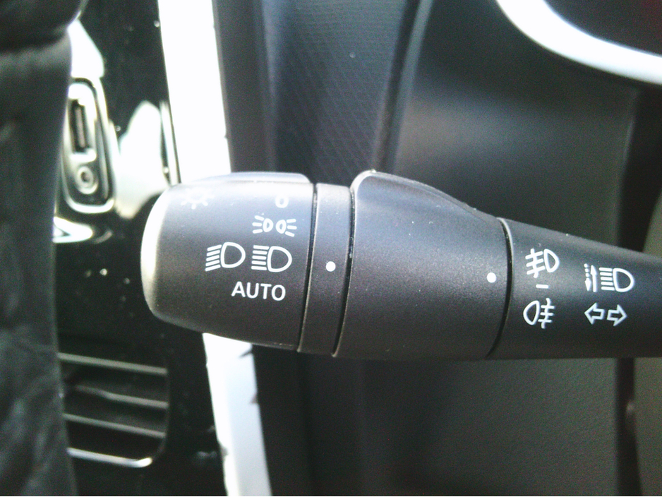 2016 Renault Clio NEW NCT 2028, DYNAMIQUE SAT./NAV., €270 TAX , LOW KMS. S./HISTORY. €8,999