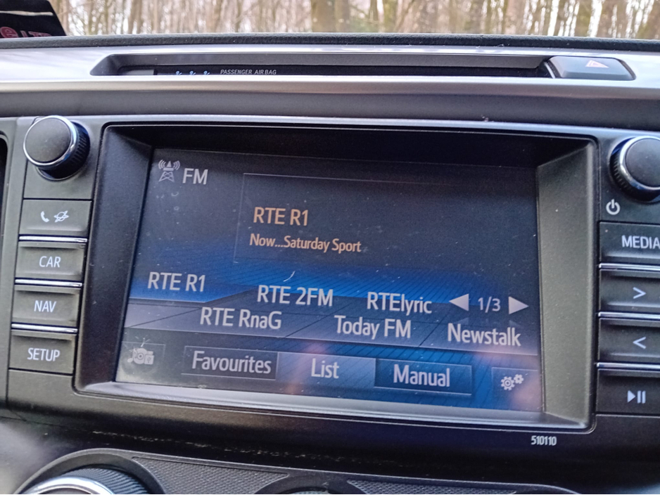 2017 Toyota Rav4 - image 18