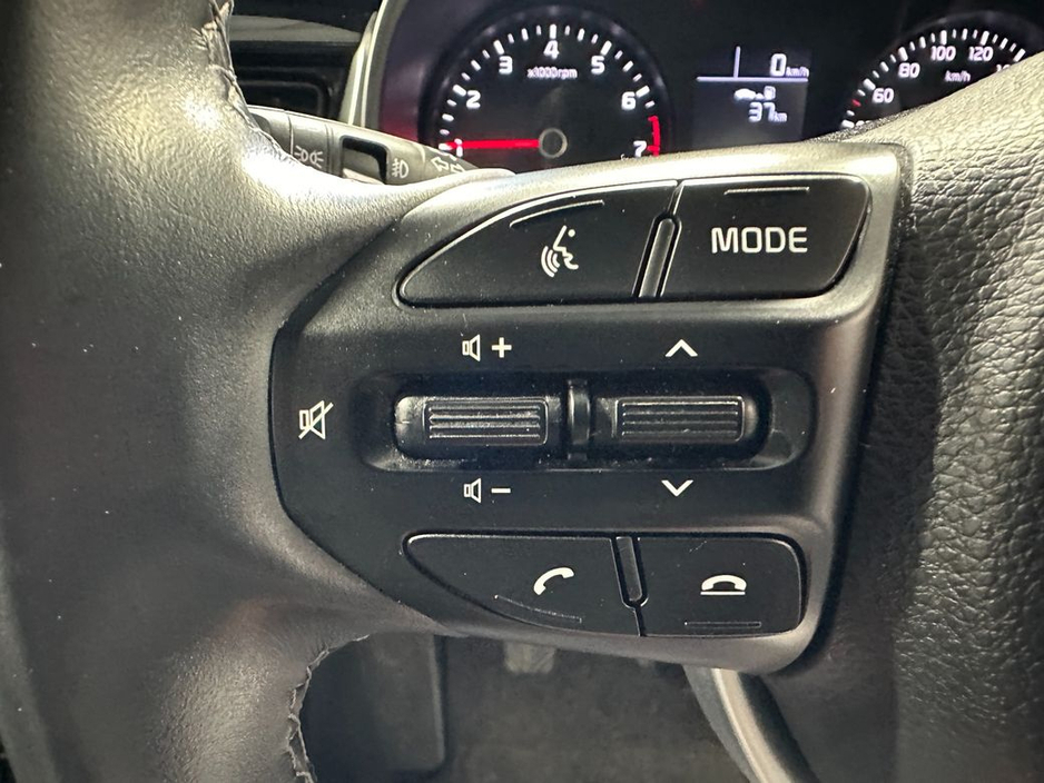 2023 Kia Stonic - image 16