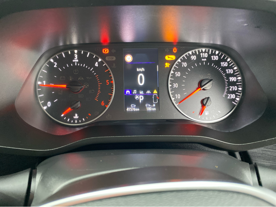 2024 Renault Trafic Red edition LWB 2.0 170BHP Automatic €31,500