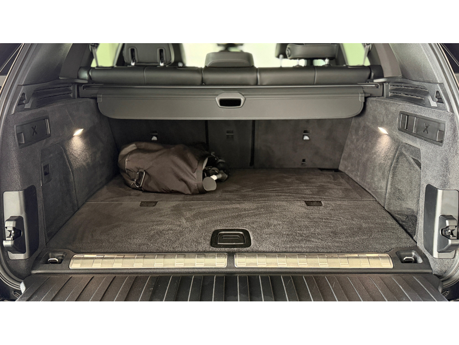 2024 BMW X5 - image 9