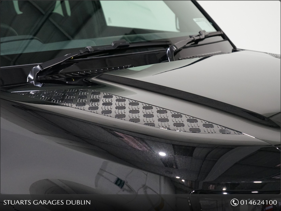 2023 Land Rover Defender - image 21