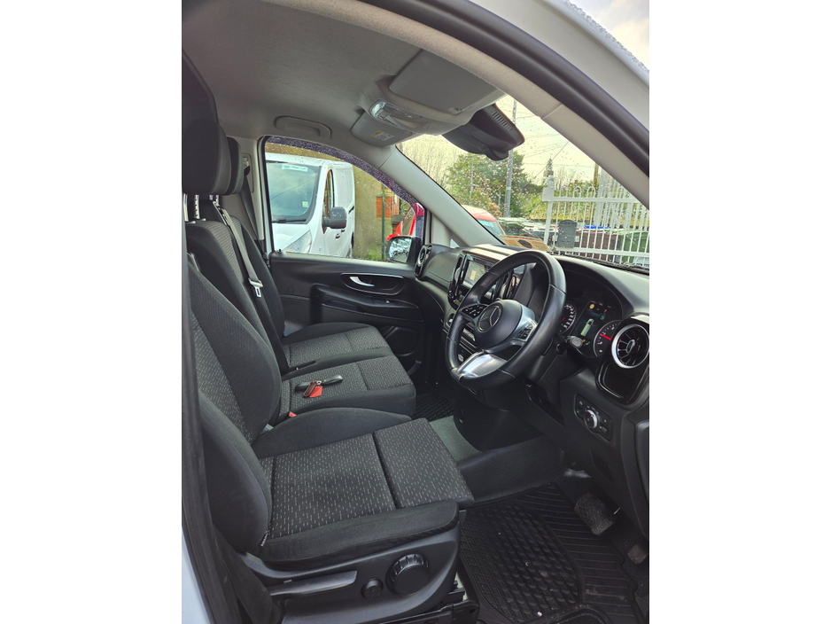 2024 Mercedes-Benz Vito - image 7
