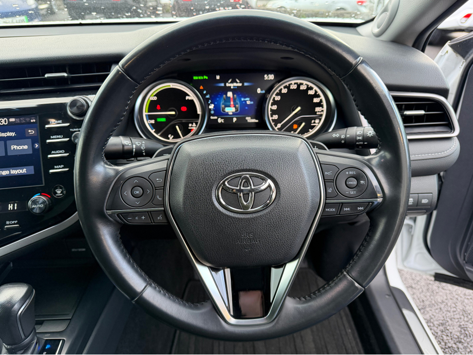 2020 Toyota Camry - image 19