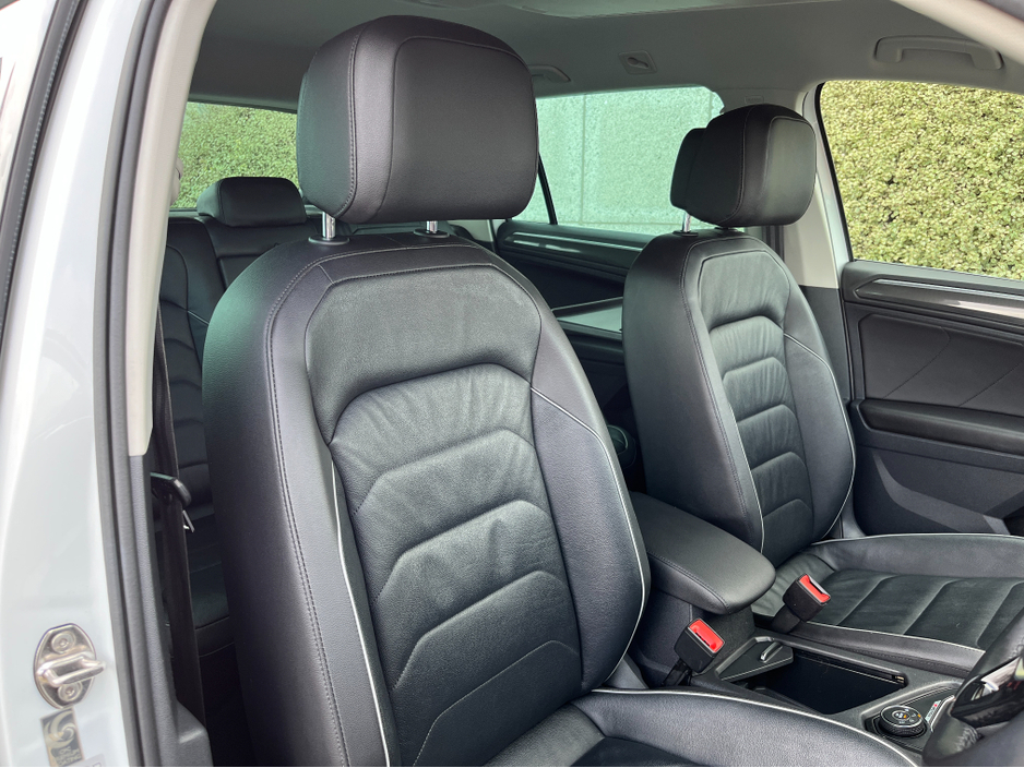 2019 Volkswagen Tiguan - image 14