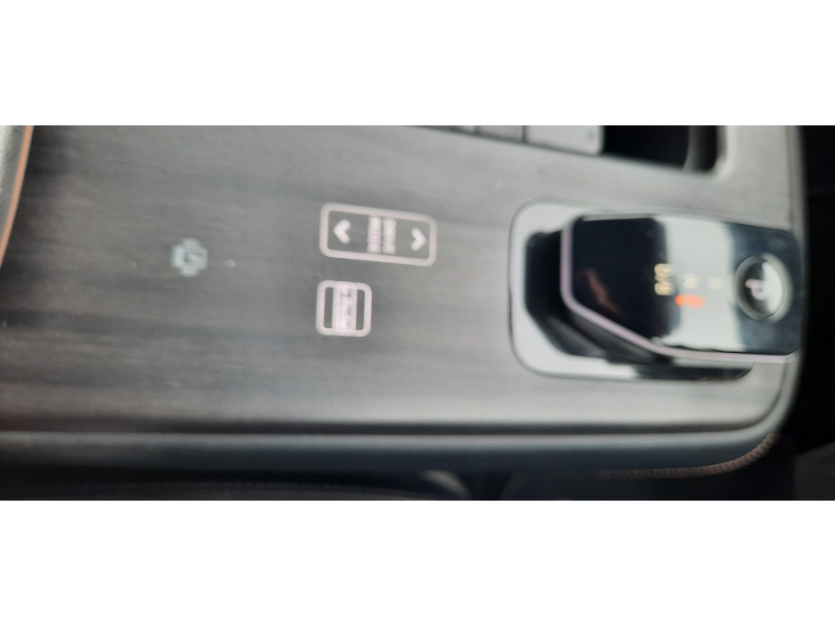 2024 Nissan Ariya - image 11