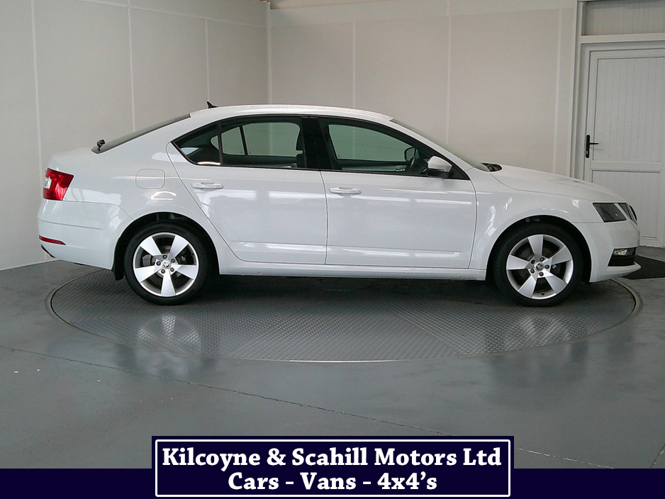 2019 Skoda Octavia - image 9