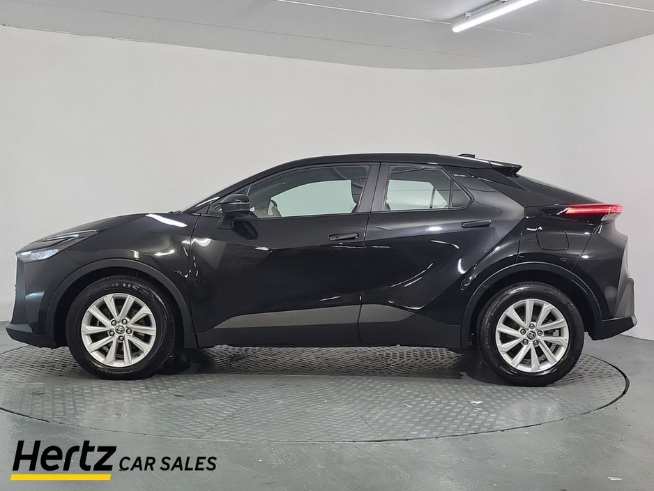 2024 Toyota C-HR - image 2