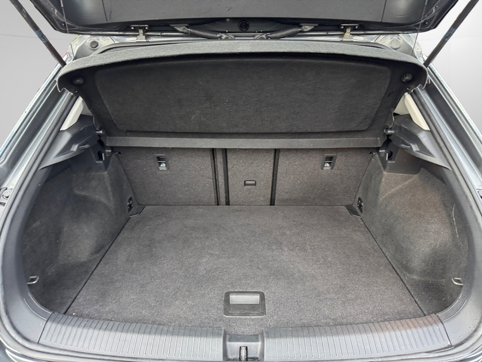 2018 Volkswagen T-Roc SPORT 1.5 TSI MANUAL GLASS ROOF €17,999