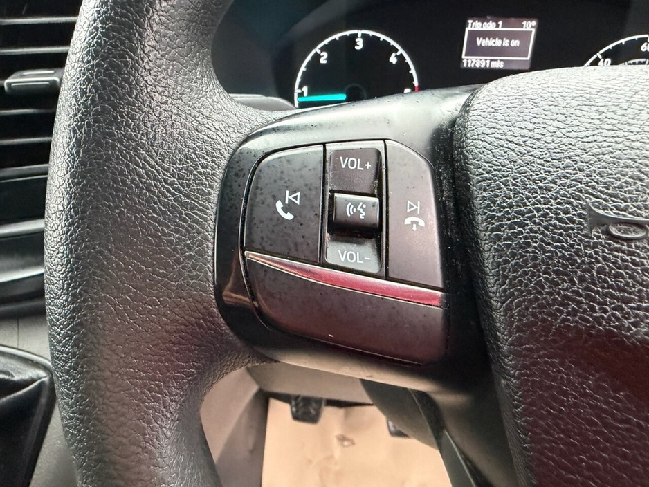 2018 Ford Transit Custom - image 21