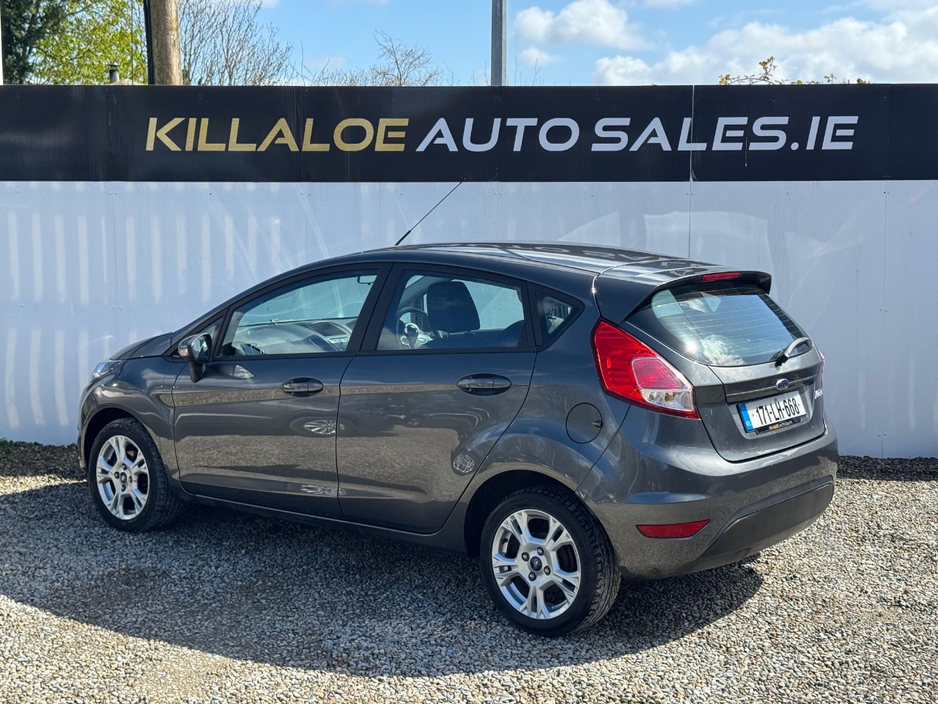 2017 Ford Fiesta - image 8