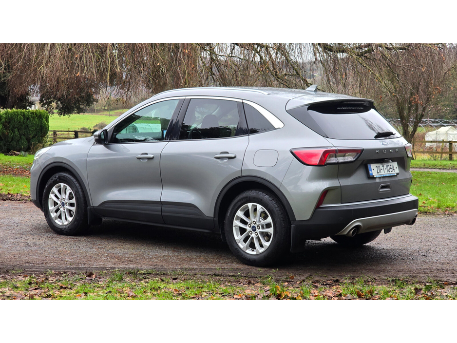 2021 Ford Kuga - image 6