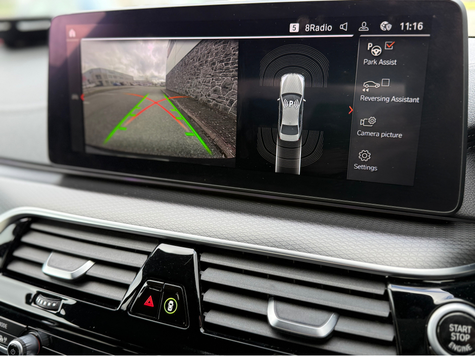 2021 BMW 5 Series - image 15