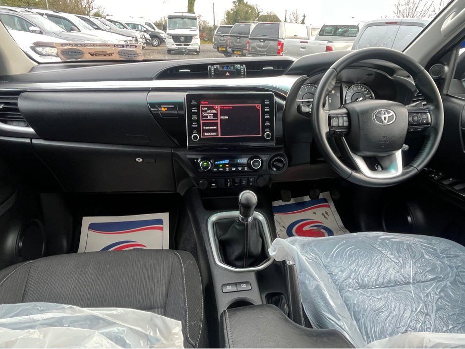 2021 Toyota Hilux - image 10
