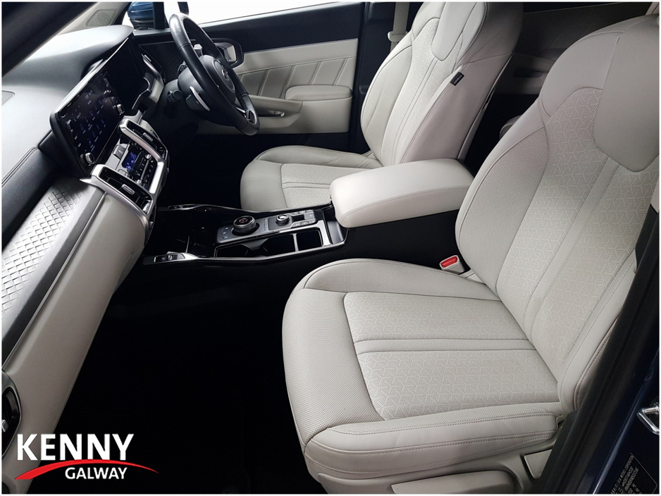 2021 Kia Sorento - image 8