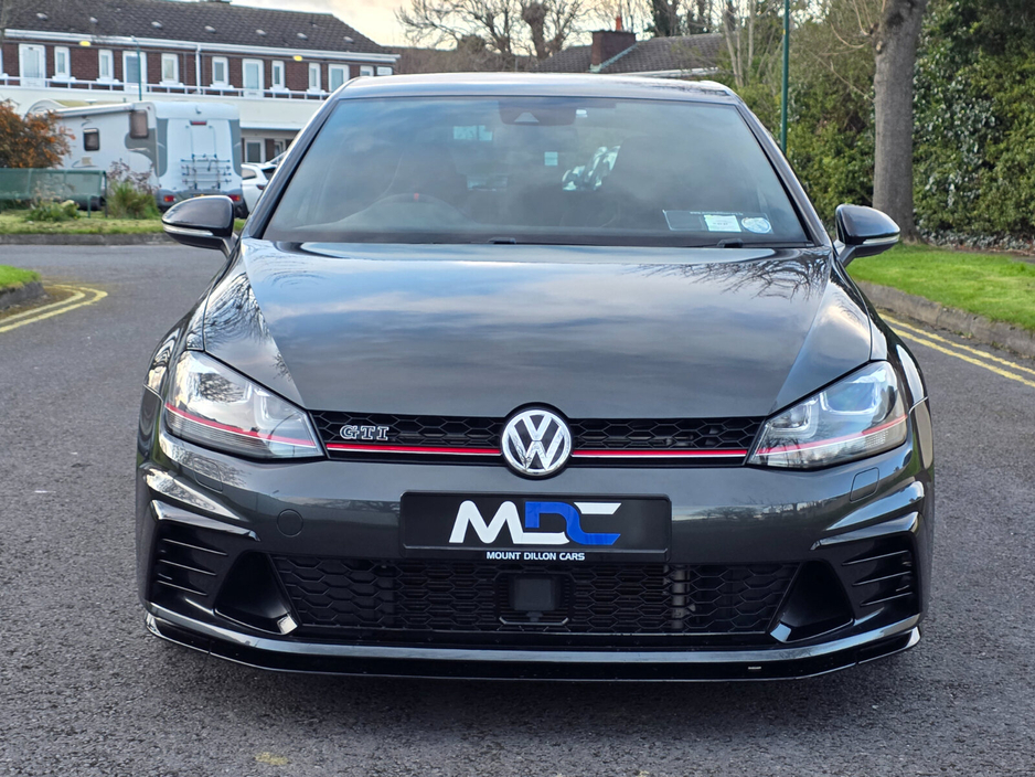 2016 Volkswagen Golf - image 14