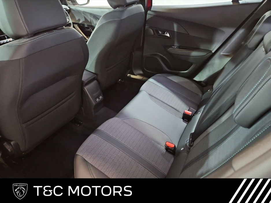 2023 Peugeot 2008 - image 7