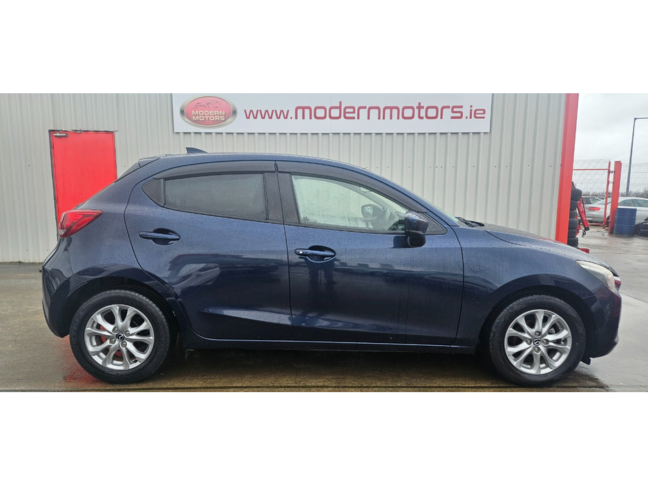 2016 Mazda Mazda2 - image 11