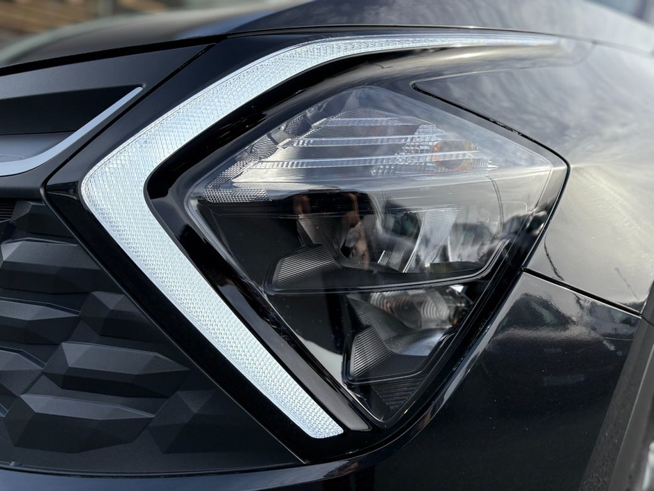 2023 Kia Sportage - image 13