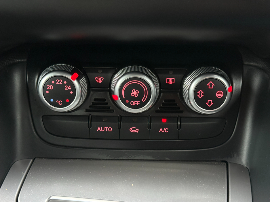 2014 Audi TT - image 12