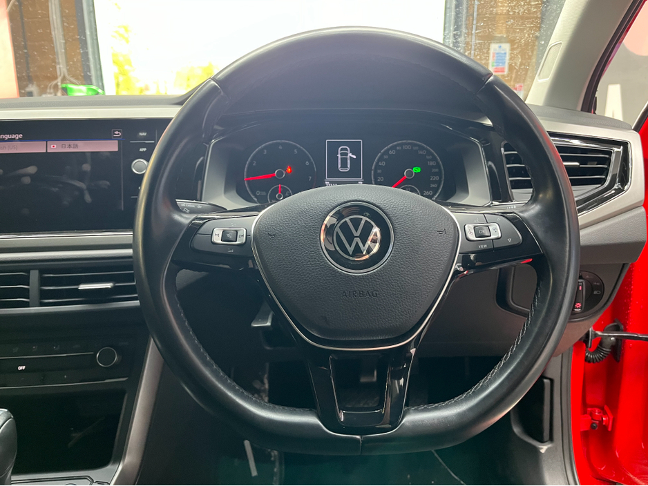 2021 Volkswagen Polo - image 7