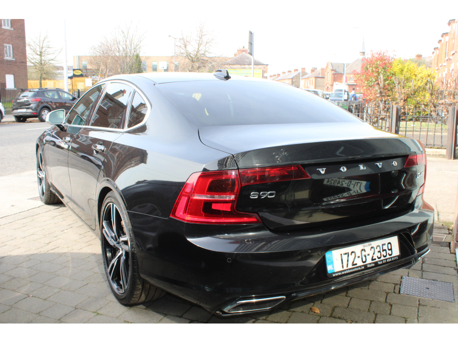 2017 Volvo S90 - image 4