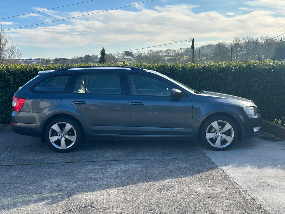 2014 Skoda Octavia - image 3