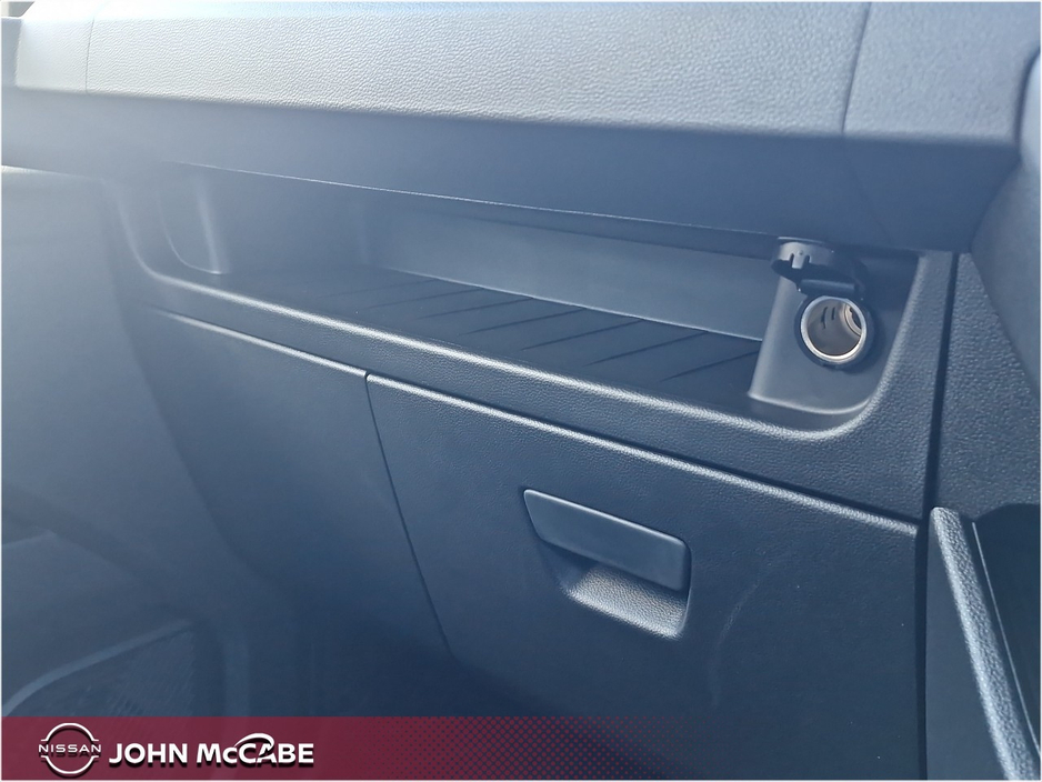 2026 Nissan Interstar - image 40