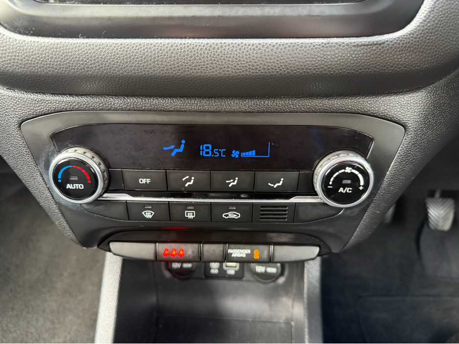 2016 Hyundai i20 - image 14