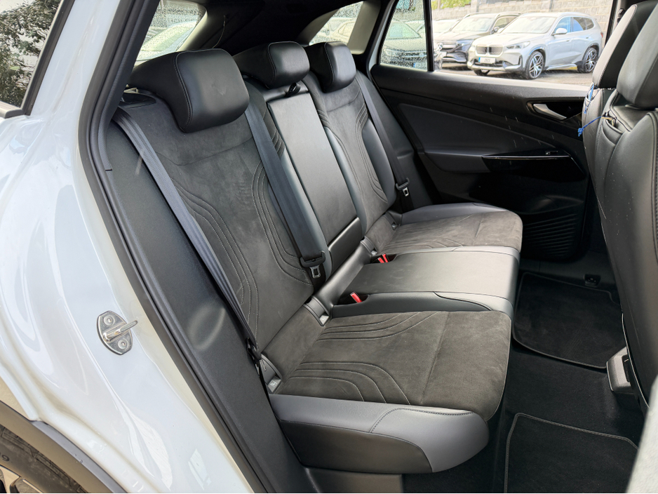 2023 Volkswagen ID.4 - image 20