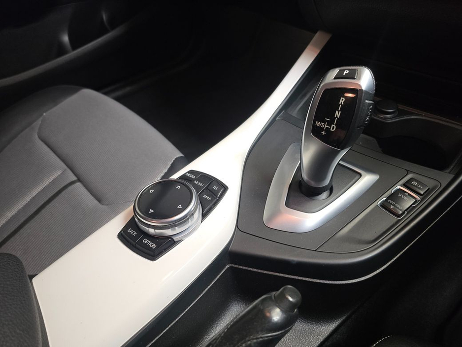 2014 BMW 1 Series - image 14