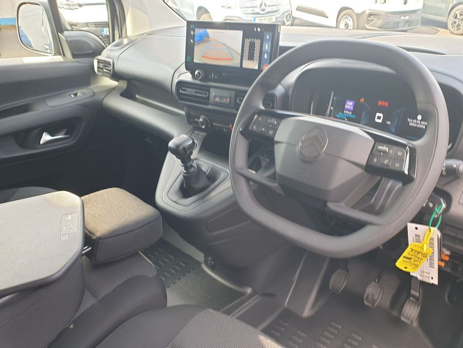 2026 Citroen Berlingo - image 14