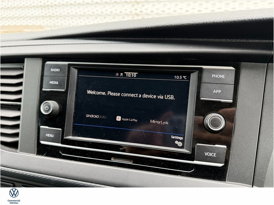 2021 Volkswagen Transporter - image 14