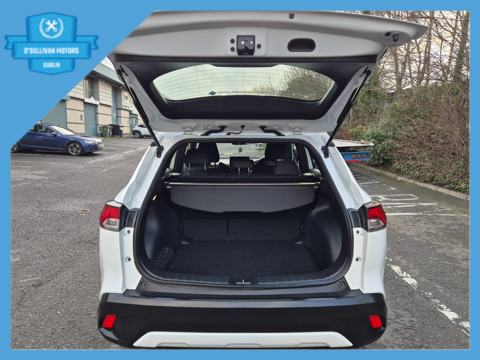 2023 Toyota Corolla CROSS LUNA 1.8 4DR AUTO €29,499