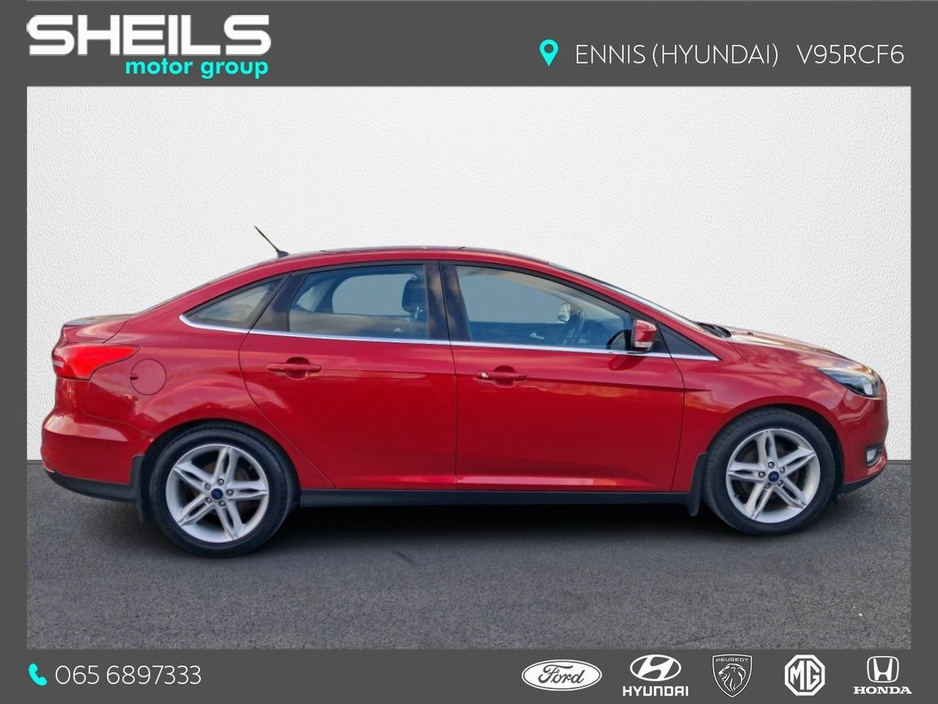 2017 Ford Focus - image 10