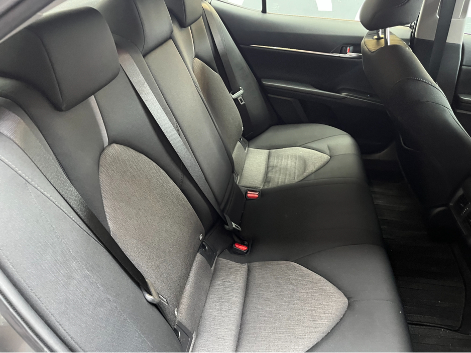 2022 Toyota Camry - image 12