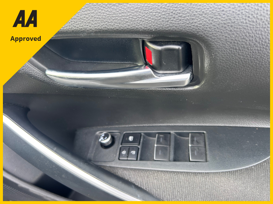 2023 Toyota Corolla - image 13