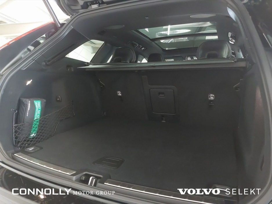 2024 Volvo XC60 Plus Black Ed T6 PHEV €565pm €59,995