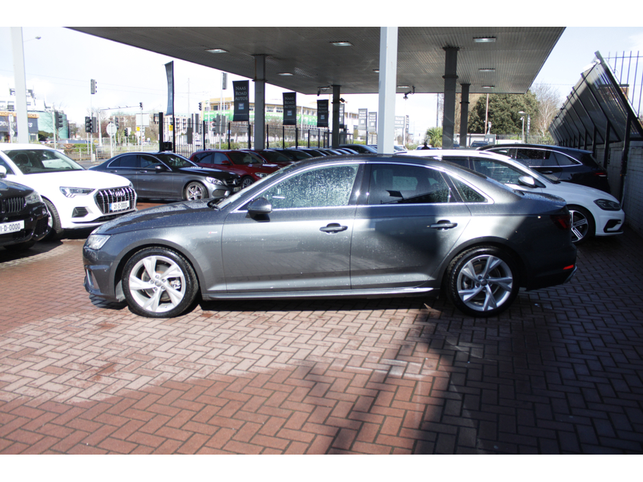 2019 Audi A4 - image 7