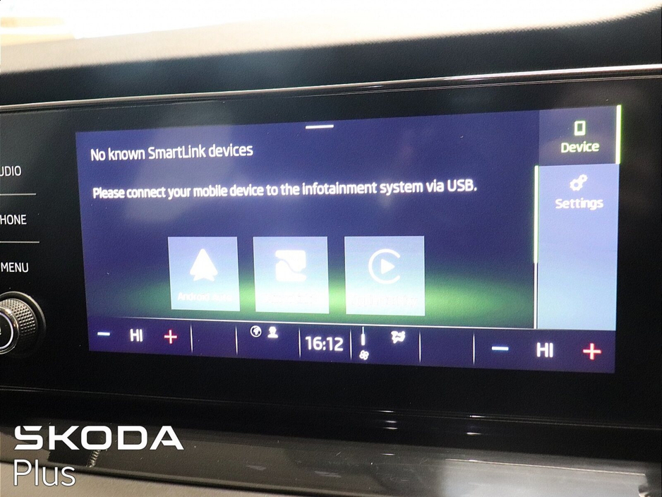 2023 Skoda Octavia - image 18